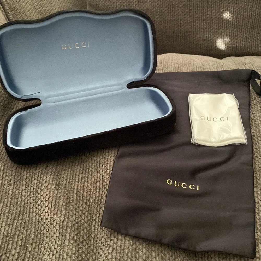 Gucci - Picture 2 of 6